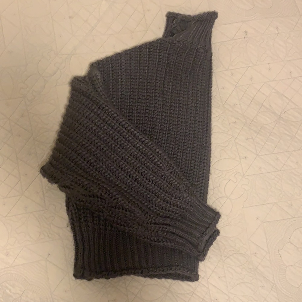 H&M Ribbed Turtleneck Sweater - Picture 7 of 8